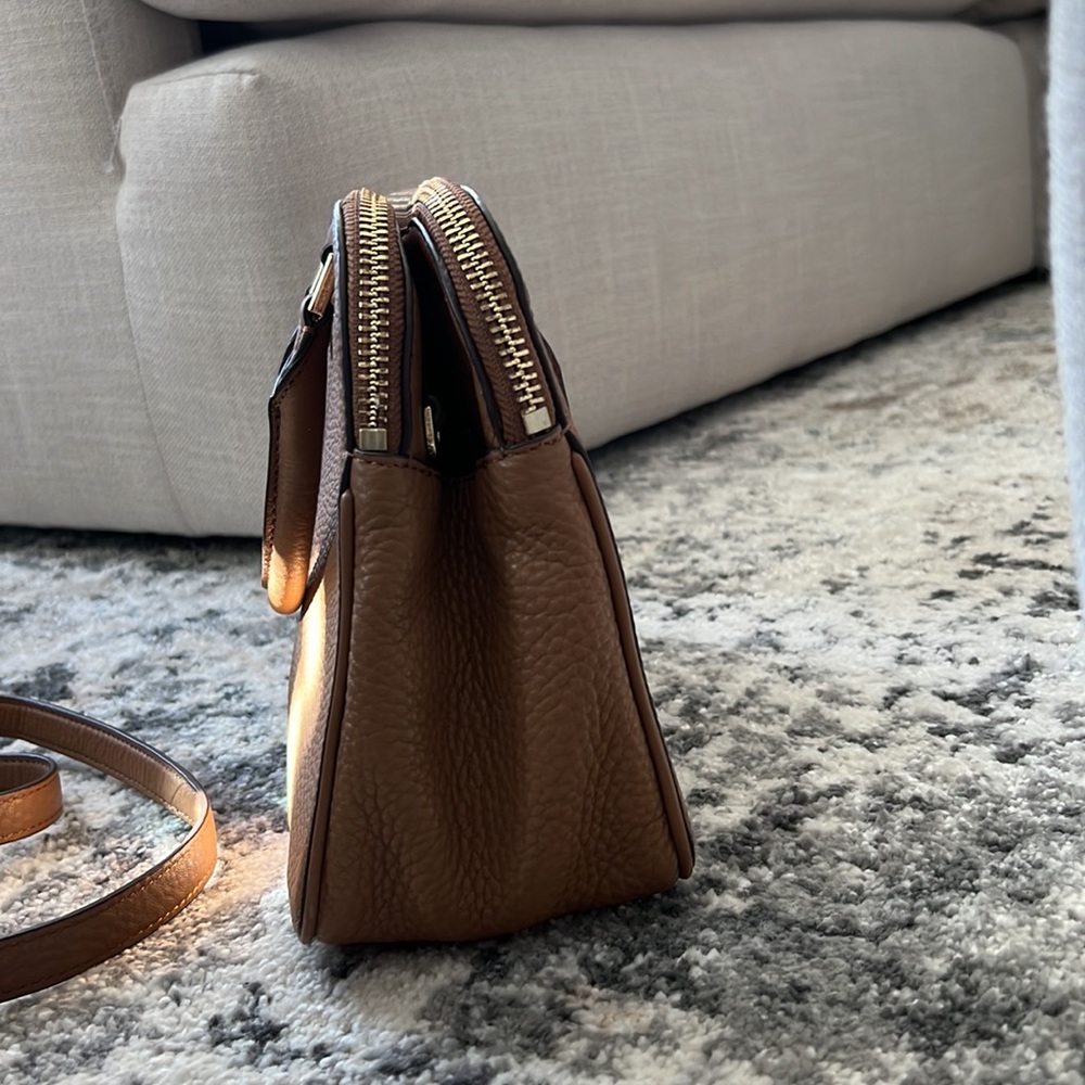 Tory Burch Pebbled satchel - Picture 2 of 16